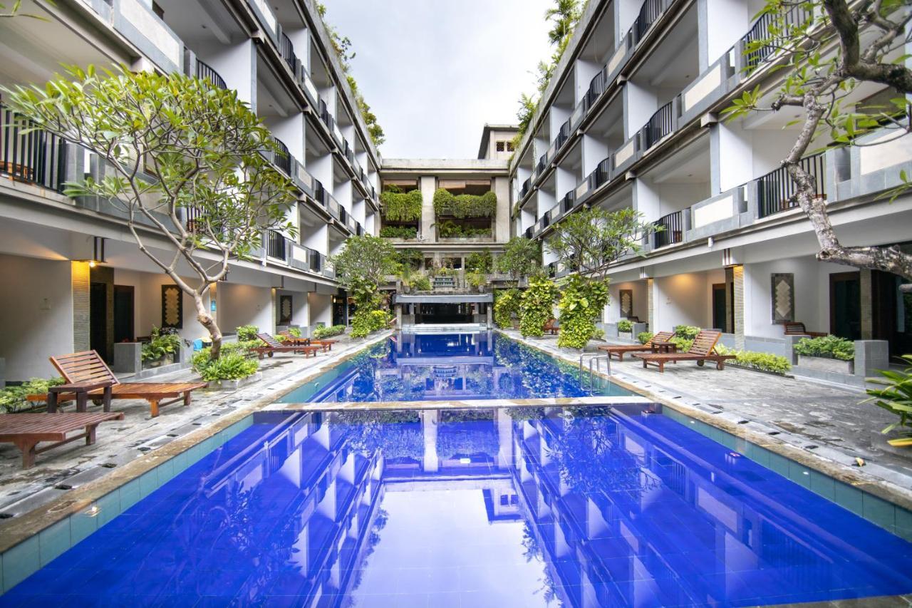 Champlung Mas Hotel Legian Exterior photo