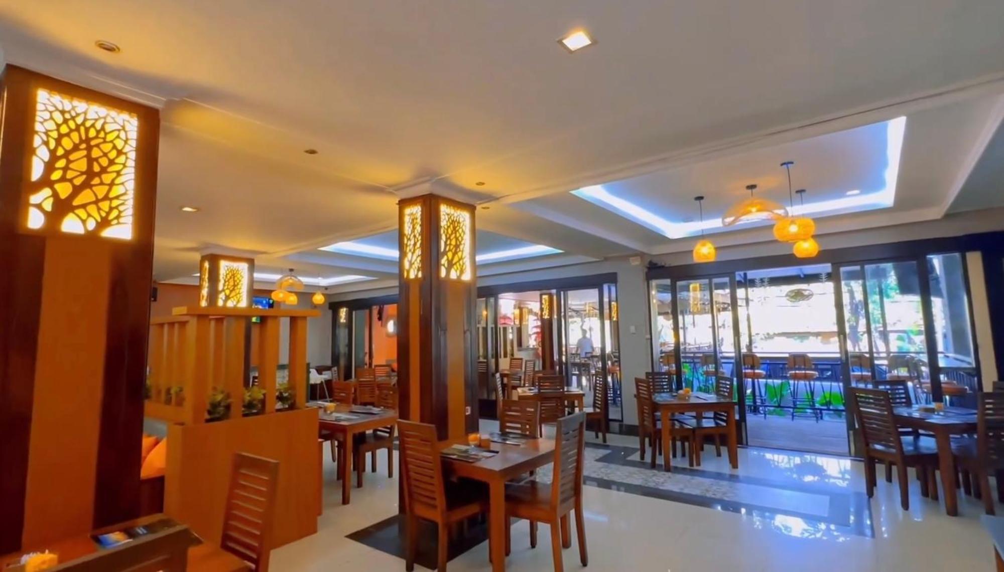 Champlung Mas Hotel Legian Exterior photo