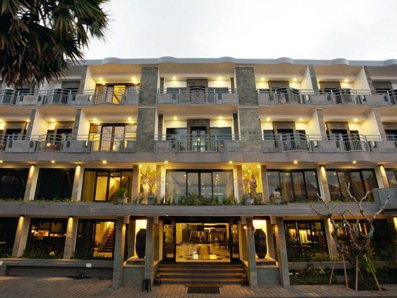 Champlung Mas Hotel Legian Exterior photo